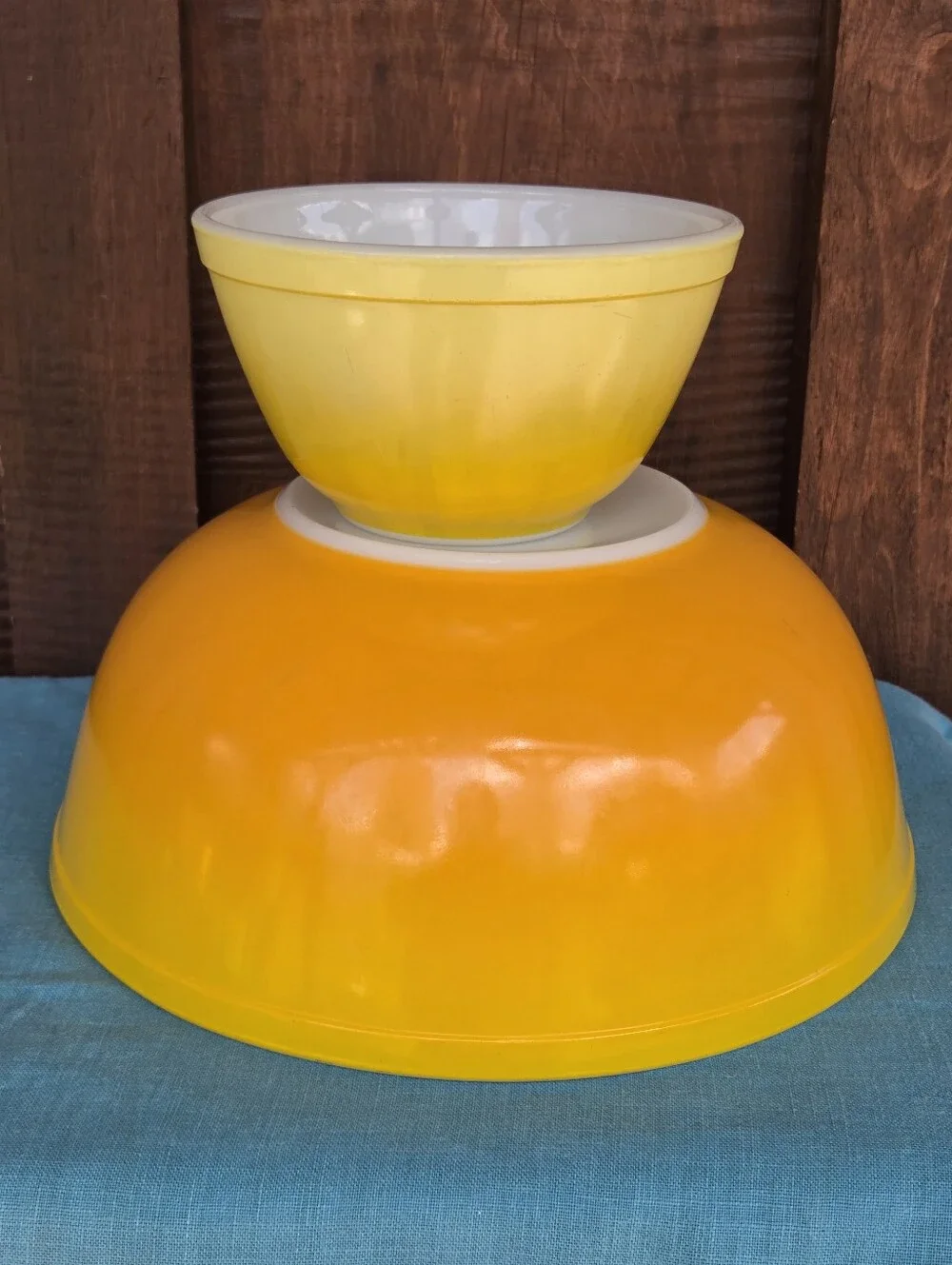 Pyrex Pineapple Party Ombre Orange Yellow Chip and Dip 401 404 Set